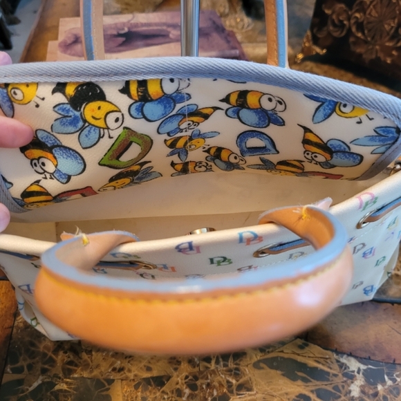 Dooney & Bourke vintage bag - Picture 8 of 16